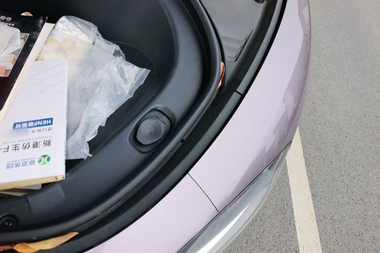 Used Xiaomi Auto SU7 2024 Rear-Drive Long-Range Intelligent Driving Version Engine Bay Left