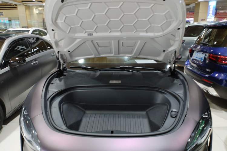Used Xiaomi Auto SU7 2024 Rear-Drive Ultra-Long Range Advanced Pro-Level Intelligent Driving Version Engine Bay