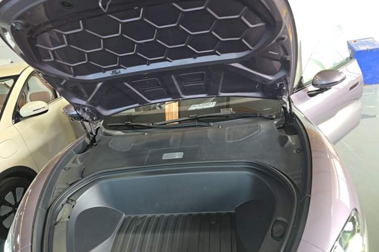 Used Xiaomi Auto SU7 2024 Four-Wheel Drive Ultra-Long Range Advanced Intelligent Driving Max Edition Engine Bay