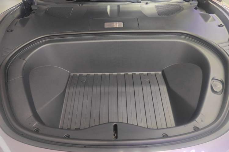Used Xiaomi Auto SU7 2024 Rear-Drive Ultra-Long Range Advanced Pro-Level Intelligent Driving Version Engine Bay