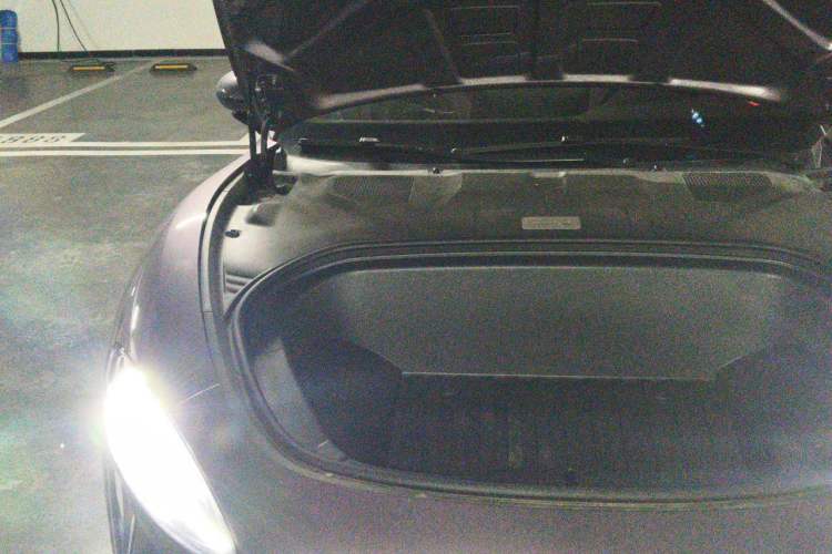Used Xiaomi Auto SU7 2024 Rear-Drive Long-Range Intelligent Driving Version Engine Bay Right