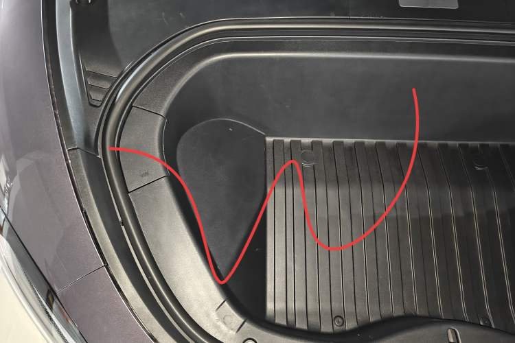 Used Xiaomi Auto SU7 2024 Rear-Drive Ultra-Long Range Advanced Pro-Level Intelligent Driving Version Engine Bay Right