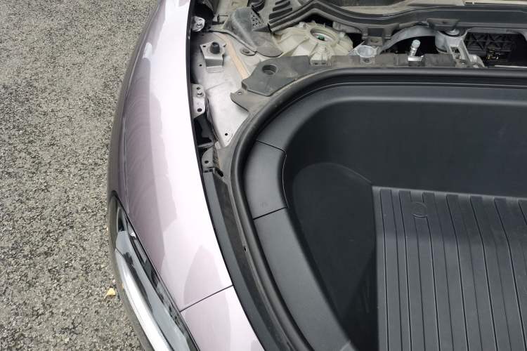 Used Xiaomi Auto SU7 2024 Rear-Drive Long-Range Intelligent Driving Version Engine Bay Right