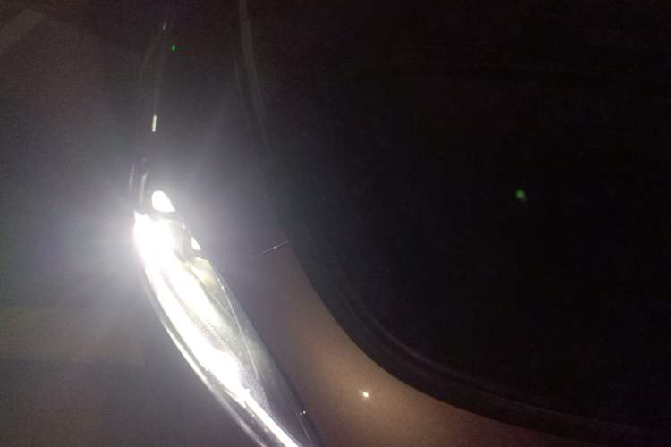 Used Xiaomi Auto SU7 2024 Rear-Drive Long-Range Intelligent Driving Version Engine Bay Right