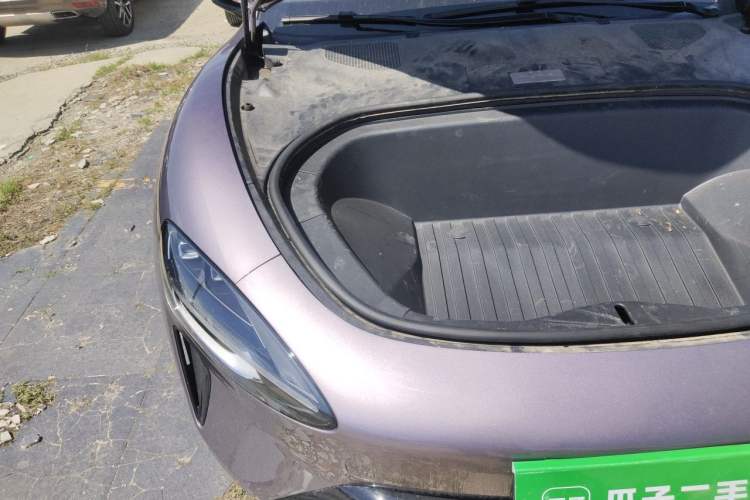 Used Xiaomi Auto SU7 2024 Four-Wheel Drive Ultra-Long Range Advanced Intelligent Driving Max Edition Engine Bay Right