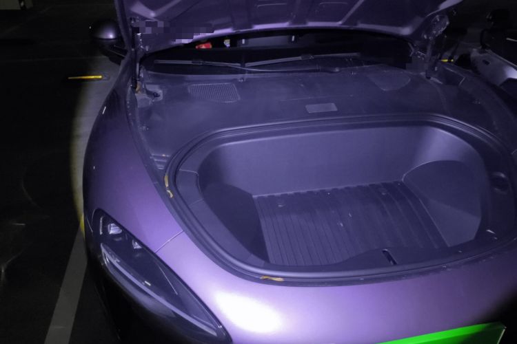 Used Xiaomi Auto SU7 2024 Four-Wheel Drive Ultra-Long Range Advanced Intelligent Driving Max Edition Engine Bay Right