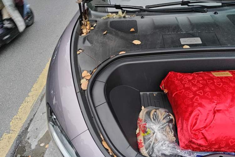Used Xiaomi Auto SU7 2024 Rear-Drive Ultra-Long Range Advanced Pro-Level Intelligent Driving Version Engine Bay Right