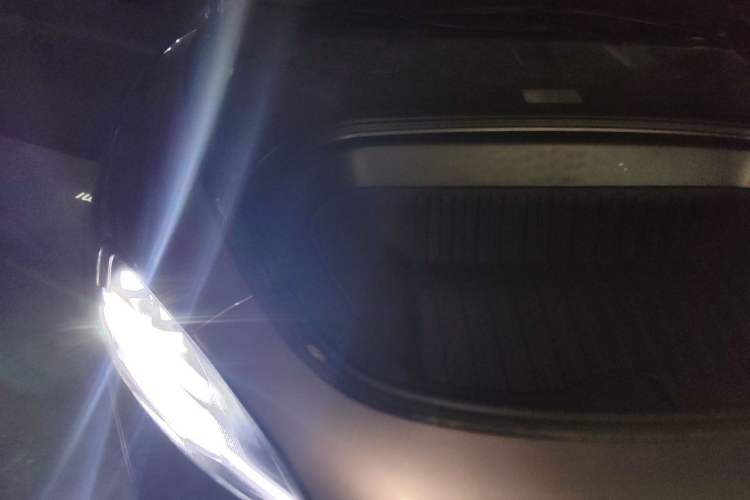 Used Xiaomi Auto SU7 2024 Four-Wheel Drive Ultra-Long Range Advanced Intelligent Driving Max Edition Engine Bay Right