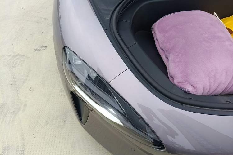 Used Xiaomi Auto SU7 2024 Four-Wheel Drive Ultra-Long Range Advanced Intelligent Driving Max Edition Engine Bay Right