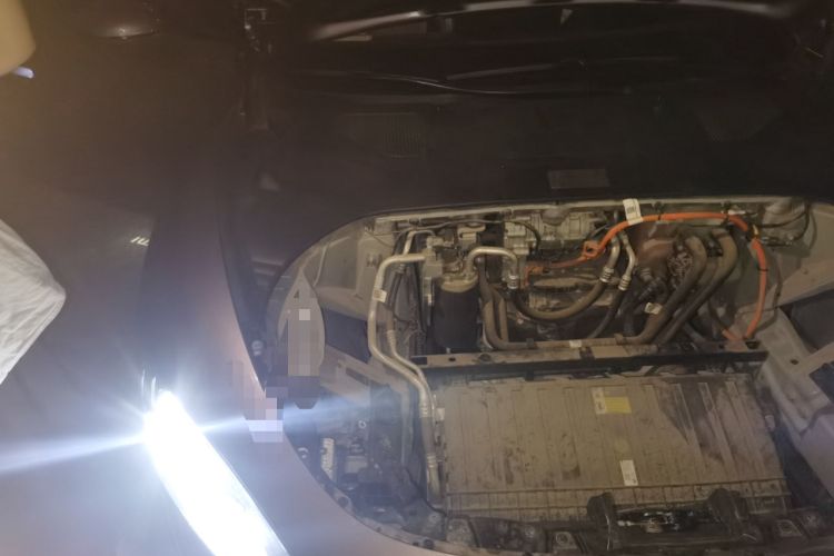 Used Xiaomi Auto SU7 2024 Four-Wheel-Drive Max Founder's Edition Engine Bay Right