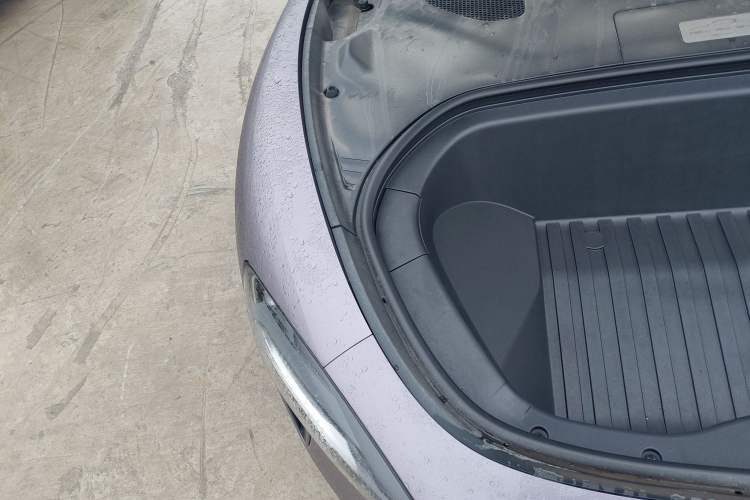 Used Xiaomi Auto SU7 2024 Four-Wheel Drive Ultra-Long Range Advanced Intelligent Driving Max Edition Engine Bay Right