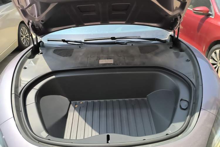 Used Xiaomi Auto SU7 2024 Four-Wheel Drive Ultra-Long Range Advanced Intelligent Driving Max Edition Engine Bay