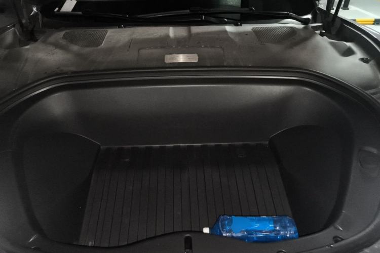 Used Xiaomi Auto SU7 2024 Rear-Drive Long-Range Intelligent Driving Version Engine Bay