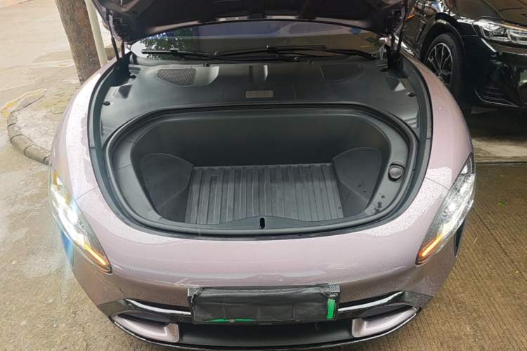 Used Xiaomi Auto SU7 2024 Four-Wheel Drive Ultra-Long Range Advanced Intelligent Driving Max Edition Engine Bay