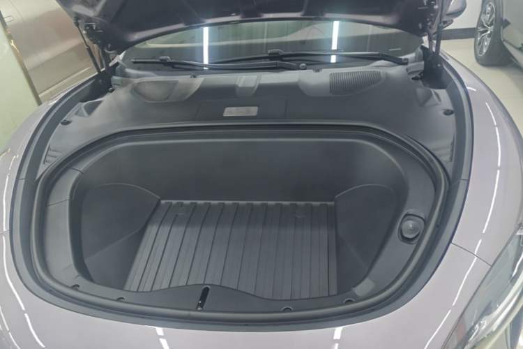 Used Xiaomi Auto SU7 2024 Rear-Drive Ultra-Long Range Advanced Pro-Level Intelligent Driving Version Engine Bay