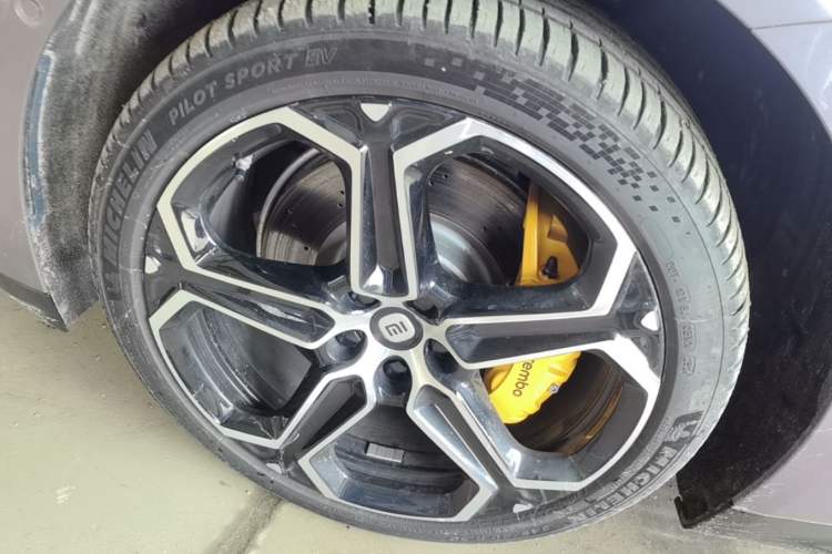 Used Xiaomi Auto SU7 2024 Four-Wheel Drive Ultra-Long Range Advanced Intelligent Driving Max Edition Exterior 1