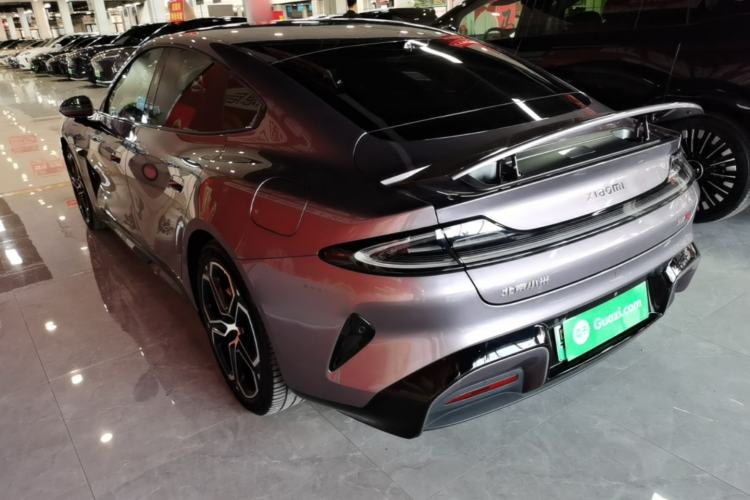 Used Xiaomi Auto SU7 2024 Four-Wheel Drive Ultra-Long Range Advanced Intelligent Driving Max Edition Exterior 2