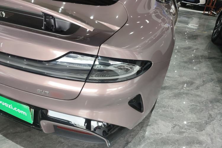 Used Xiaomi Auto SU7 2024 Four-Wheel Drive Ultra-Long Range Advanced Intelligent Driving Max Edition Exterior 3
