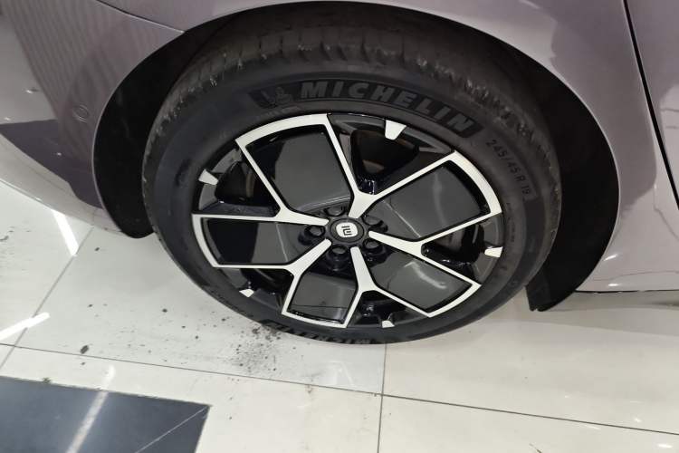 Used Xiaomi Auto SU7 2024 Rear-Drive Ultra-Long Range Advanced Pro-Level Intelligent Driving Version Exterior 3