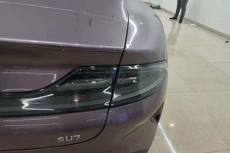 Used Xiaomi Auto SU7 2024 Rear-Drive Long-Range Intelligent Driving Version Exterior 3