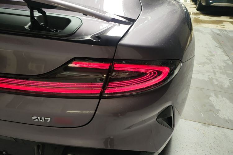 Used Xiaomi Auto SU7 2024 Four-Wheel Drive Ultra-Long Range Advanced Intelligent Driving Max Edition Exterior 3