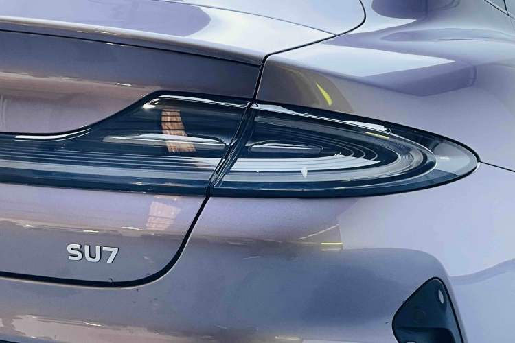 Used Xiaomi Auto SU7 2024 Rear-Drive Long-Range Intelligent Driving Version Exterior 3