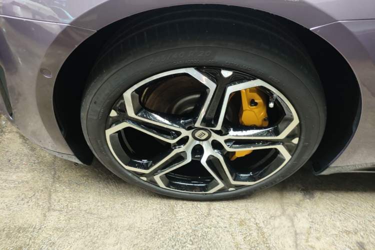 Used Xiaomi Auto SU7 2024 Rear-Drive Long-Range Intelligent Driving Version Exterior 4