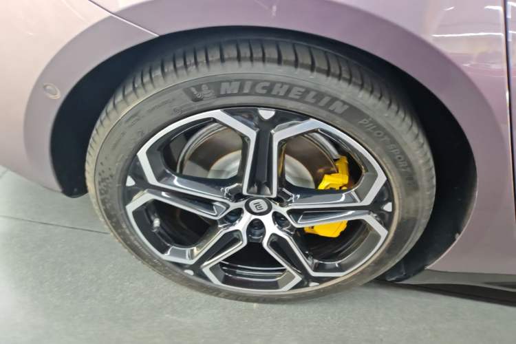 Used Xiaomi Auto SU7 2024 Four-Wheel Drive Ultra-Long Range Advanced Intelligent Driving Max Edition Exterior 5