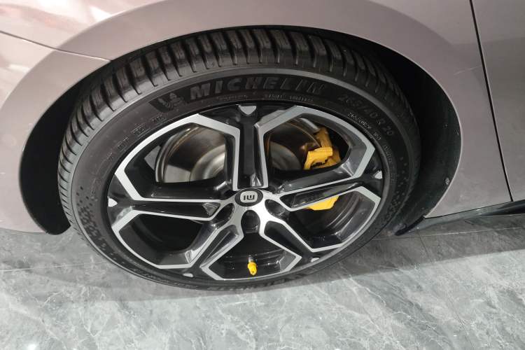 Used Xiaomi Auto SU7 2024 Four-Wheel Drive Ultra-Long Range Advanced Intelligent Driving Max Edition Exterior 5