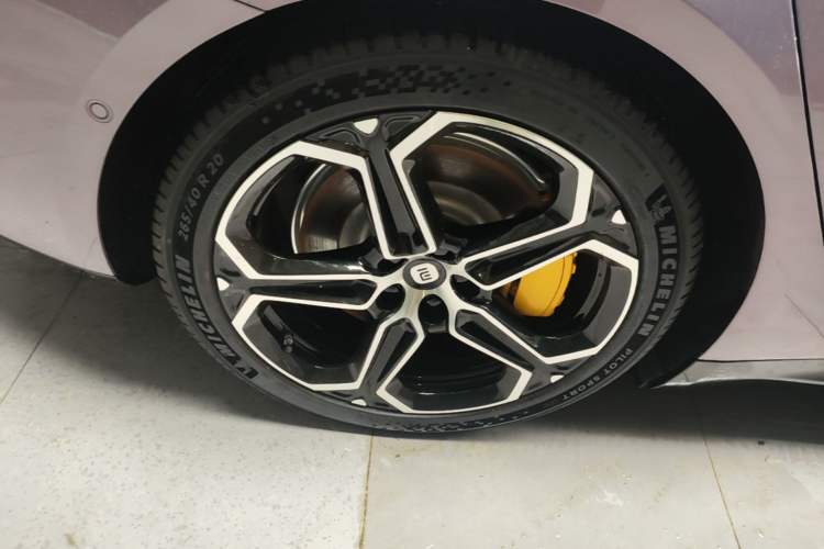 Used Xiaomi Auto SU7 2024 Four-Wheel Drive Ultra-Long Range Advanced Intelligent Driving Max Edition Exterior 5