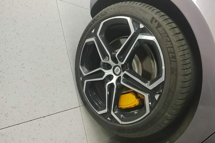 Used Xiaomi Auto SU7 2024 Rear-Drive Long-Range Intelligent Driving Version Exterior 5