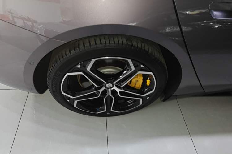 Used Xiaomi Auto SU7 2024 Rear-Drive Ultra-Long Range Advanced Pro-Level Intelligent Driving Version Exterior 5