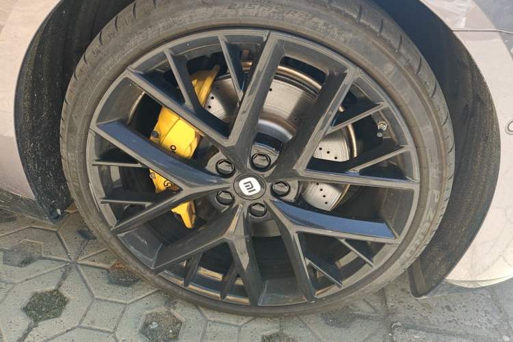 Used Xiaomi Auto SU7 2024 Four-Wheel Drive Ultra-Long Range Advanced Intelligent Driving Max Edition Exterior 7