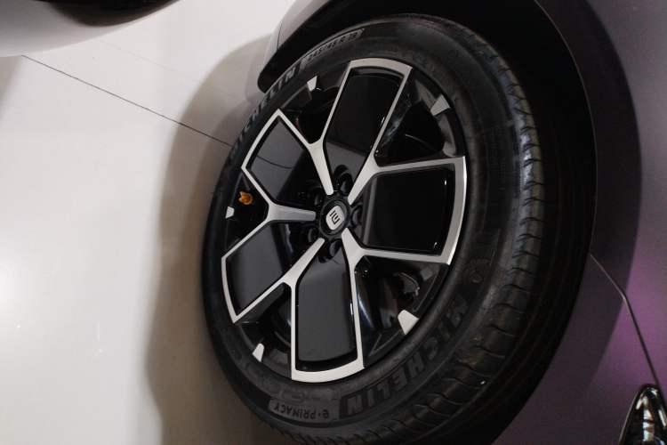 Used Xiaomi Auto SU7 2024 Rear-Drive Ultra-Long Range Advanced Pro-Level Intelligent Driving Version Exterior 7