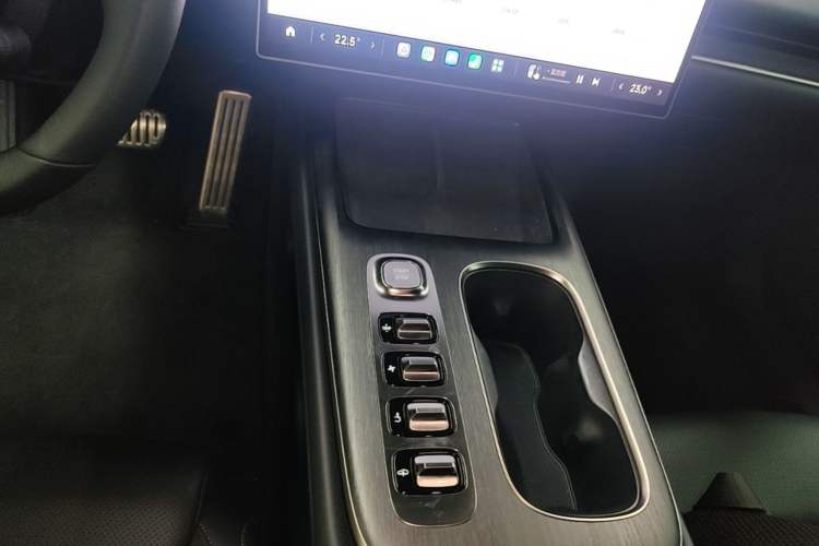Used Xiaomi Auto SU7 2024 Four-Wheel Drive Ultra-Long Range Advanced Intelligent Driving Max Edition Gear Lever