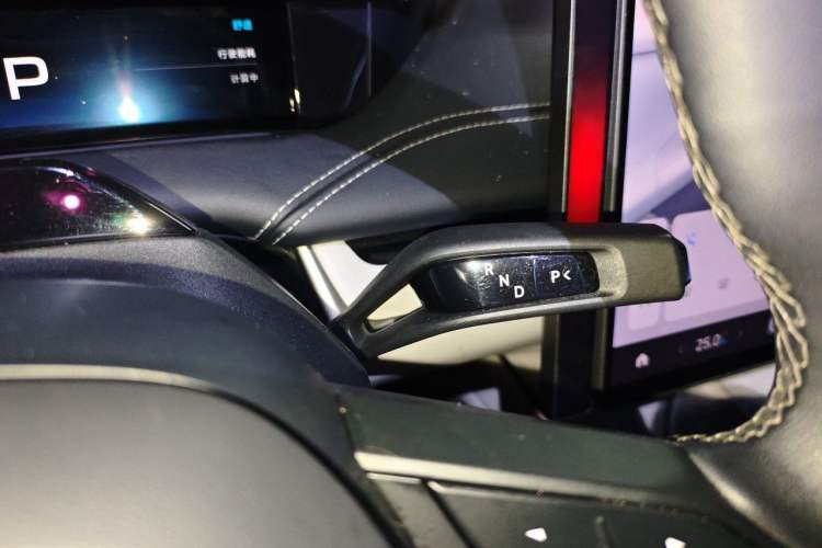 Used Xiaomi Auto SU7 2024 Four-Wheel-Drive Max Founder's Edition Gear Lever