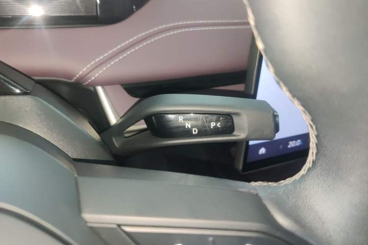 Used Xiaomi Auto SU7 2024 Rear-Drive Long-Range Intelligent Driving Version Gear Lever
