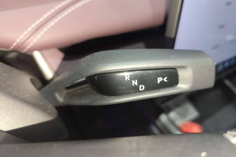 Used Xiaomi Auto SU7 2024 Four-Wheel Drive Ultra-Long Range Advanced Intelligent Driving Max Edition Gear Lever