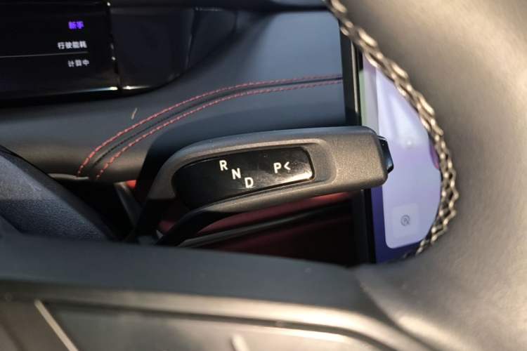 Used Xiaomi Auto SU7 2024 Four-Wheel Drive Ultra-Long Range Advanced Intelligent Driving Max Edition Gear Lever