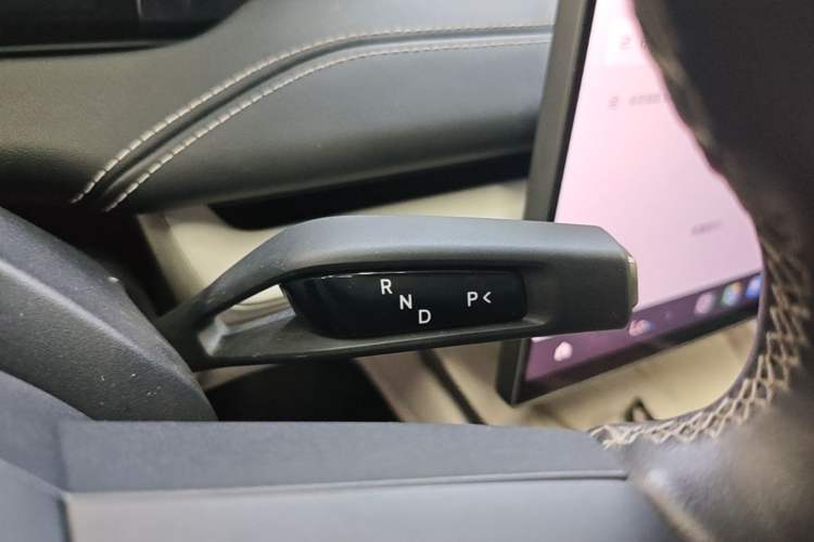 Used Xiaomi Auto SU7 2024 Four-Wheel Drive Ultra-Long Range Advanced Intelligent Driving Max Edition Gear Lever