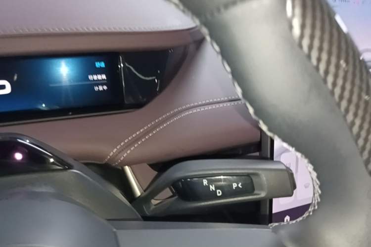 Used Xiaomi Auto SU7 2024 Four-Wheel Drive Ultra-Long Range Advanced Intelligent Driving Max Edition Gear Lever
