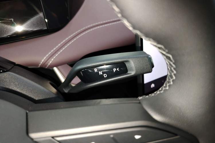 Used Xiaomi Auto SU7 2024 Rear-Drive Long-Range Intelligent Driving Version Gear Lever