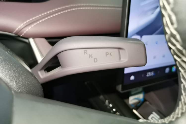 Used Xiaomi Auto SU7 2024 Rear-Drive Long-Range Intelligent Driving Version Gear Lever