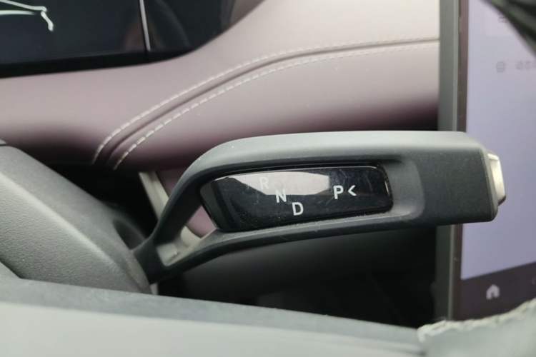 Used Xiaomi Auto SU7 2024 Rear-Drive Long-Range Intelligent Driving Version Gear Lever
