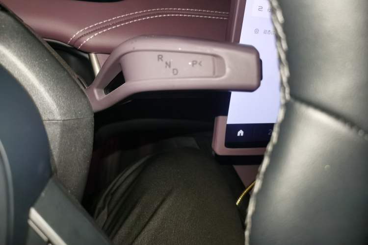 Used Xiaomi Auto SU7 2024 Rear-Drive Long-Range Intelligent Driving Version Gear Lever