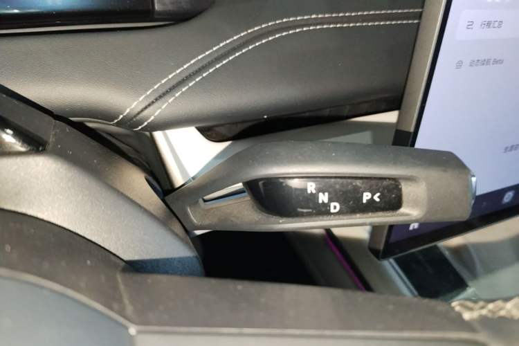 Used Xiaomi Auto SU7 2024 Four-Wheel Drive Ultra-Long Range Advanced Intelligent Driving Max Edition Gear Lever