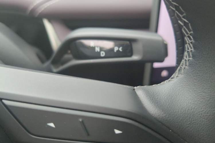 Used Xiaomi Auto SU7 2024 Rear-Drive Ultra-Long Range Advanced Pro-Level Intelligent Driving Version Gear Lever