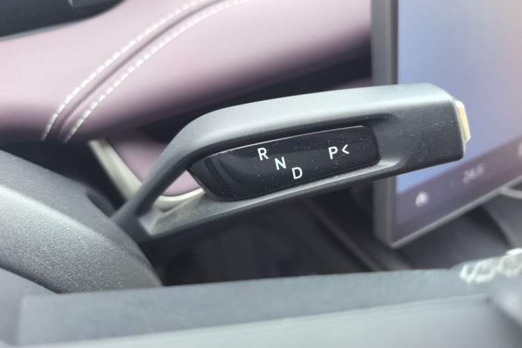 Used Xiaomi Auto SU7 2024 Four-Wheel Drive Ultra-Long Range Advanced Intelligent Driving Max Edition Gear Lever