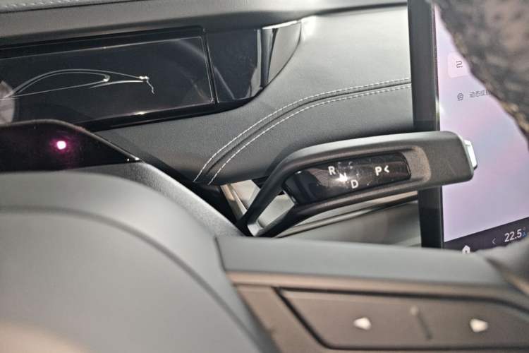 Used Xiaomi Auto SU7 2024 Rear-Drive Long-Range Intelligent Driving Version Gear Lever