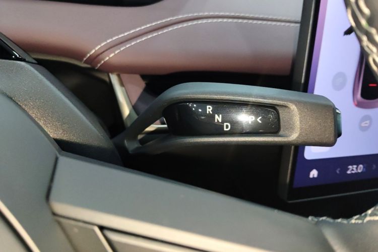 Used Xiaomi Auto SU7 2024 Rear-Drive Ultra-Long Range Advanced Pro-Level Intelligent Driving Version Gear Lever